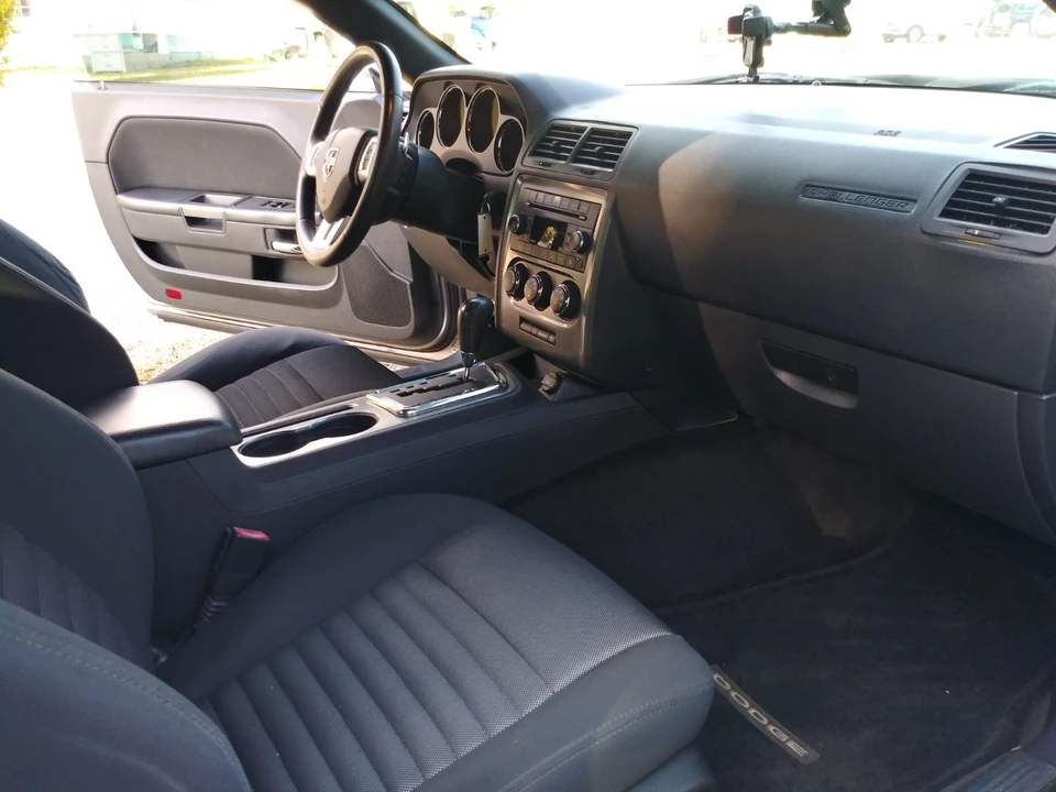 2013 Dodge Challenger 3rd Gen - Image 13 of 18