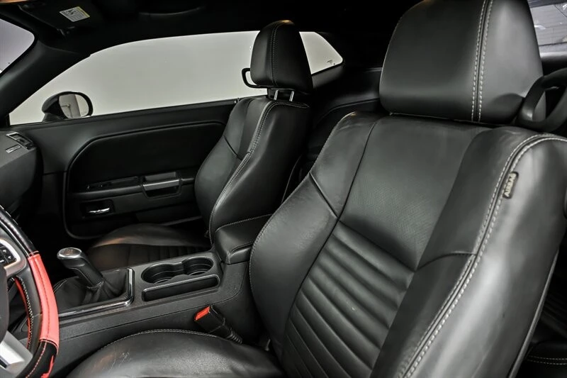 2013 Dodge Challenger 3rd Gen - Image 16 of 26
