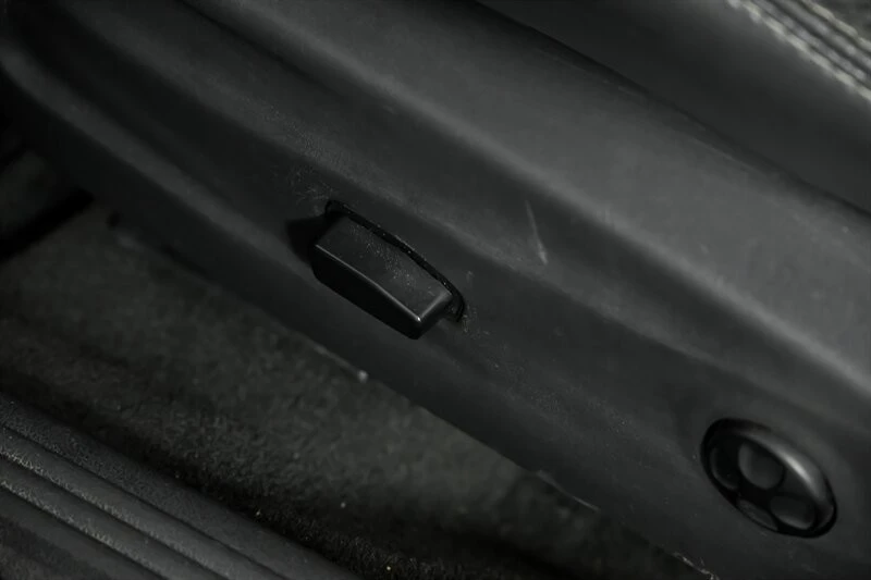 2013 Dodge Challenger 3rd Gen - Image 19 of 26