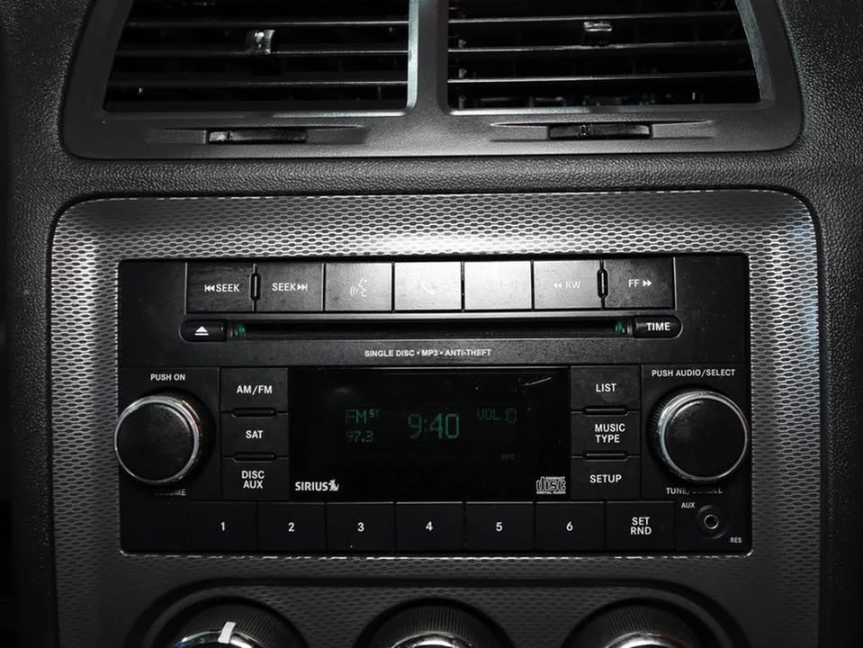 2013 Dodge Challenger 3rd Gen - Image 17 of 19