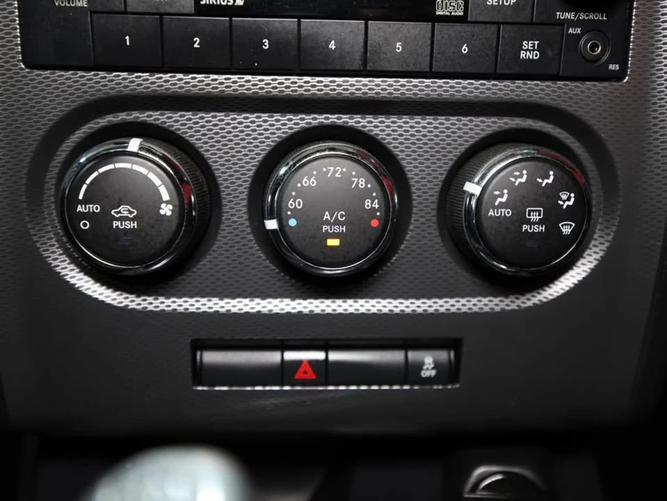 2013 Dodge Challenger 3rd Gen - Image 17 of 18