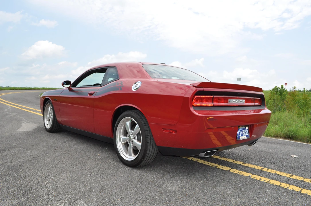 2013 Dodge Challenger 3rd Gen - Image 9 of 31