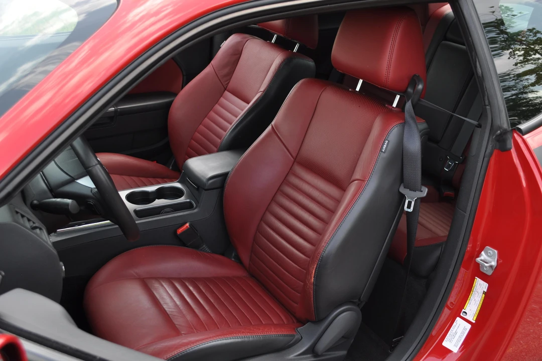 2013 Dodge Challenger 3rd Gen - Image 26 of 31