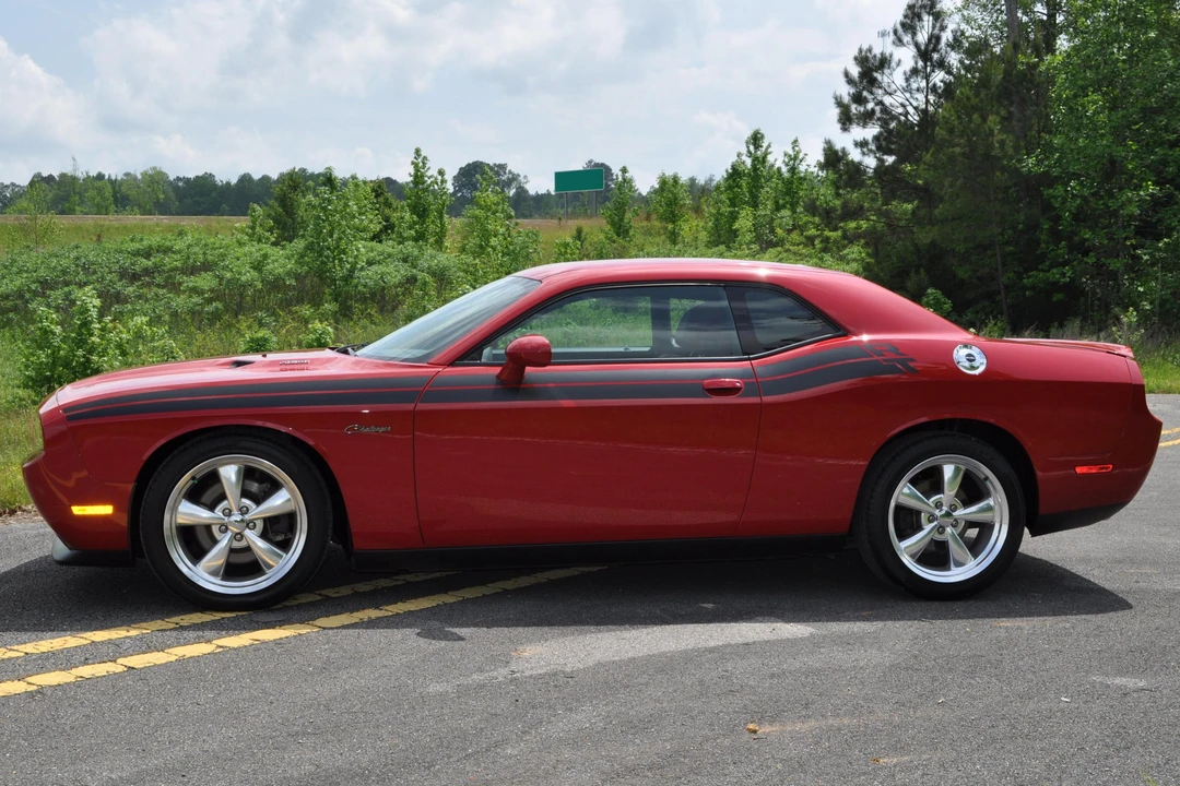 2013 Dodge Challenger 3rd Gen - Image 3 of 31