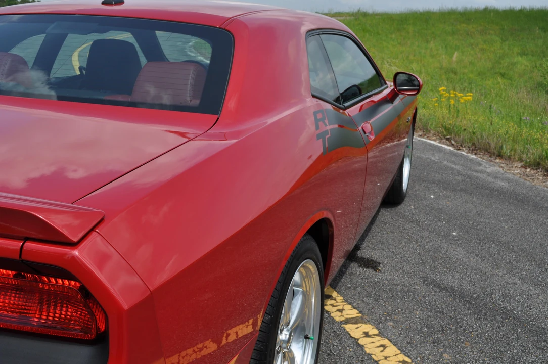 2013 Dodge Challenger 3rd Gen - Image 14 of 31