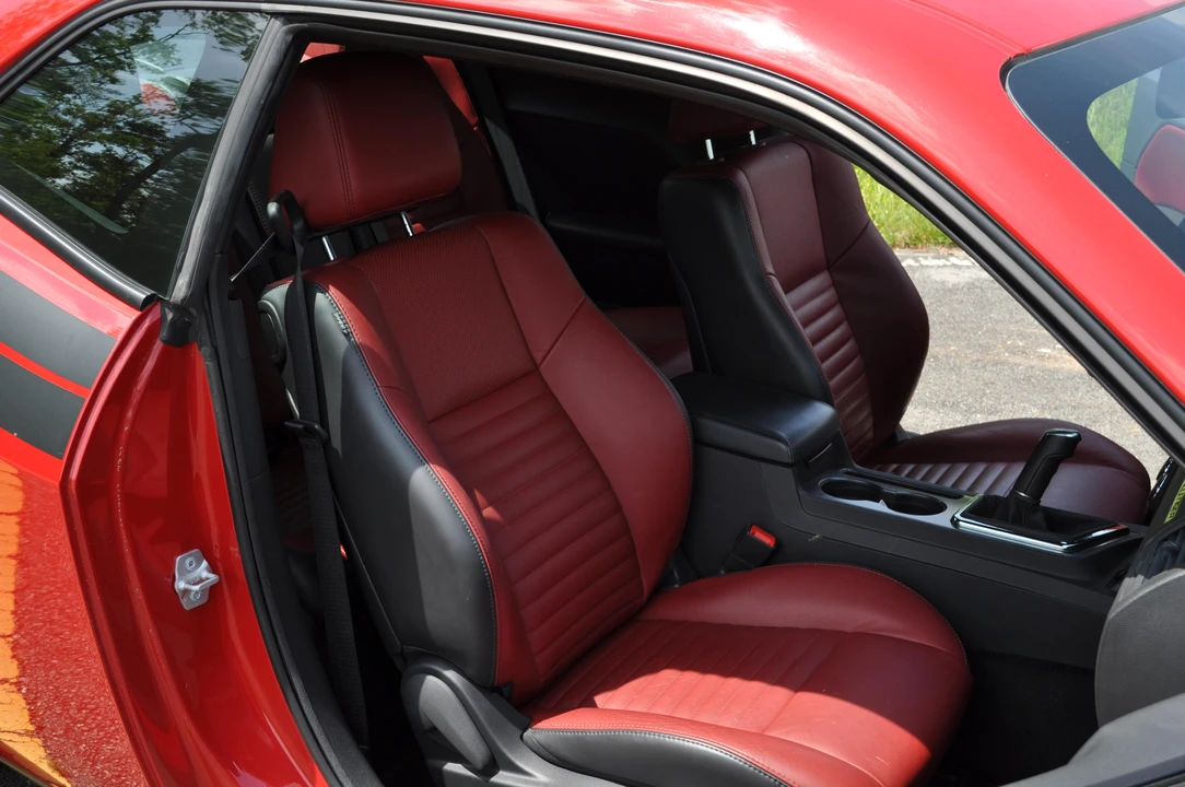 2013 Dodge Challenger 3rd Gen - Image 29 of 31