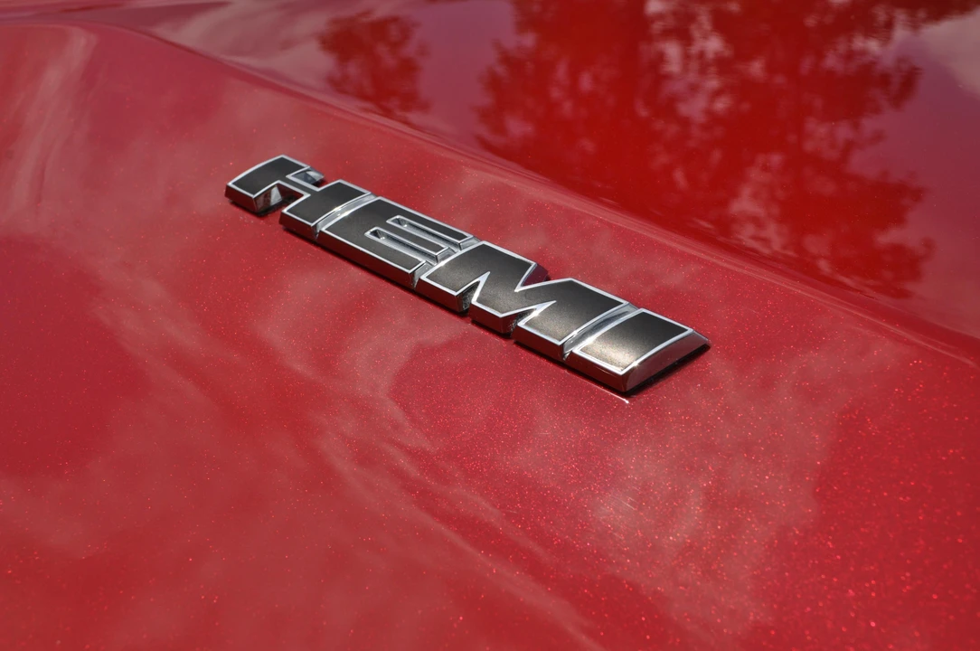 2013 Dodge Challenger 3rd Gen - Image 16 of 31