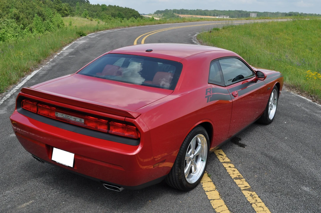 2013 Dodge Challenger 3rd Gen - Image 10 of 31
