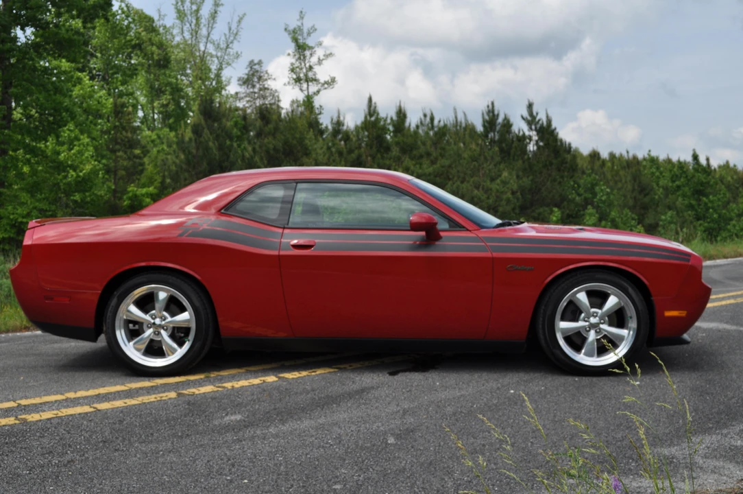 2013 Dodge Challenger 3rd Gen - Image 11 of 31