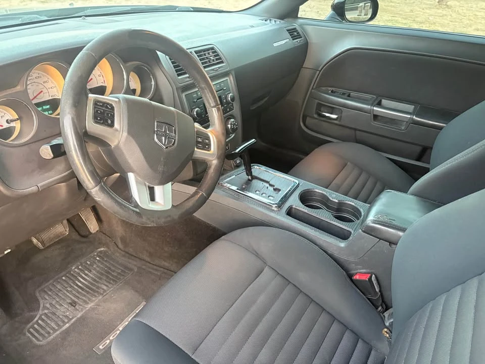 2013 Dodge Challenger - Image 6 of 10