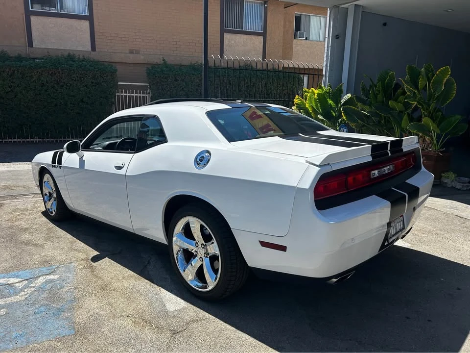 2013 Dodge Challenger 3rd Gen - Image 5 of 8