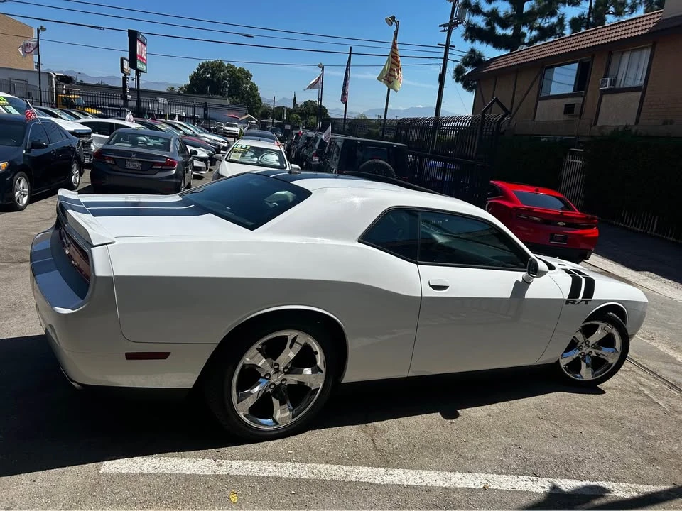 2013 Dodge Challenger 3rd Gen - Image 3 of 8