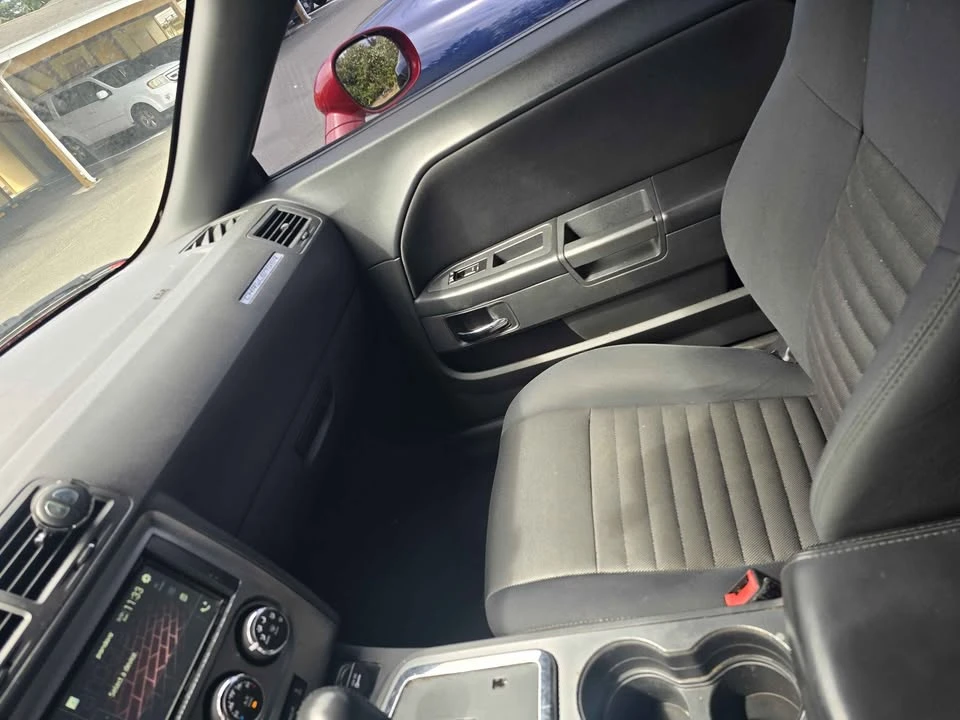 2013 Dodge Challenger 3rd Gen - Image 6 of 11