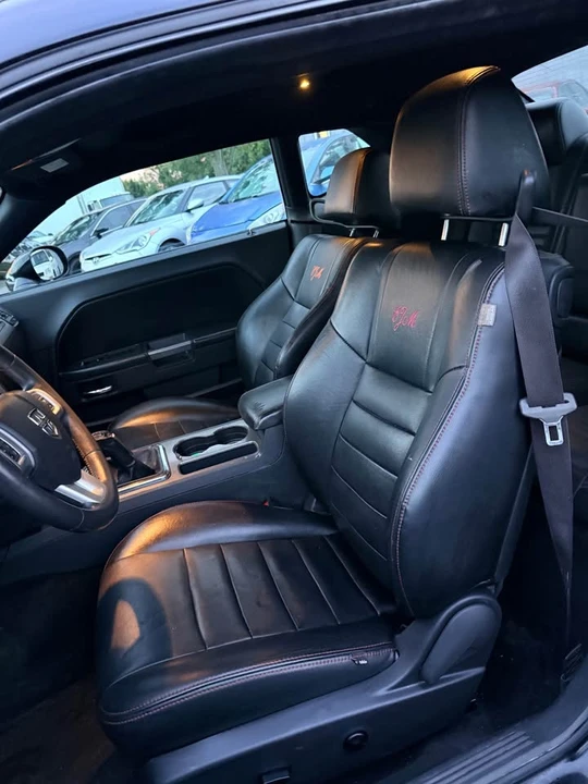 2013 Dodge Challenger 3rd Gen - Image 8 of 11