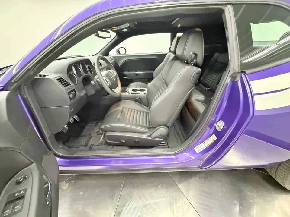 2013 Dodge Challenger 3rd Gen - Image 21 of 31