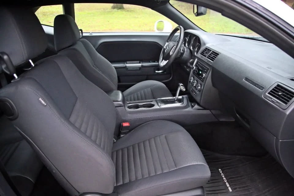 2013 Dodge Challenger 3rd Gen - Image 9 of 14