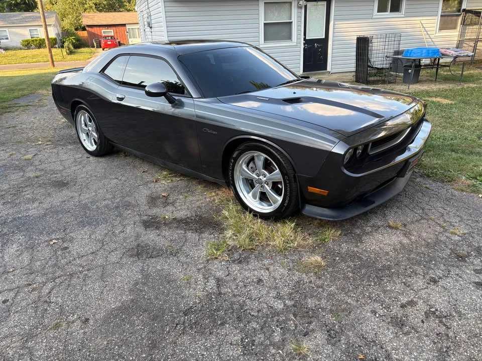 2013 Dodge Challenger 3rd Gen - Image 2 of 5