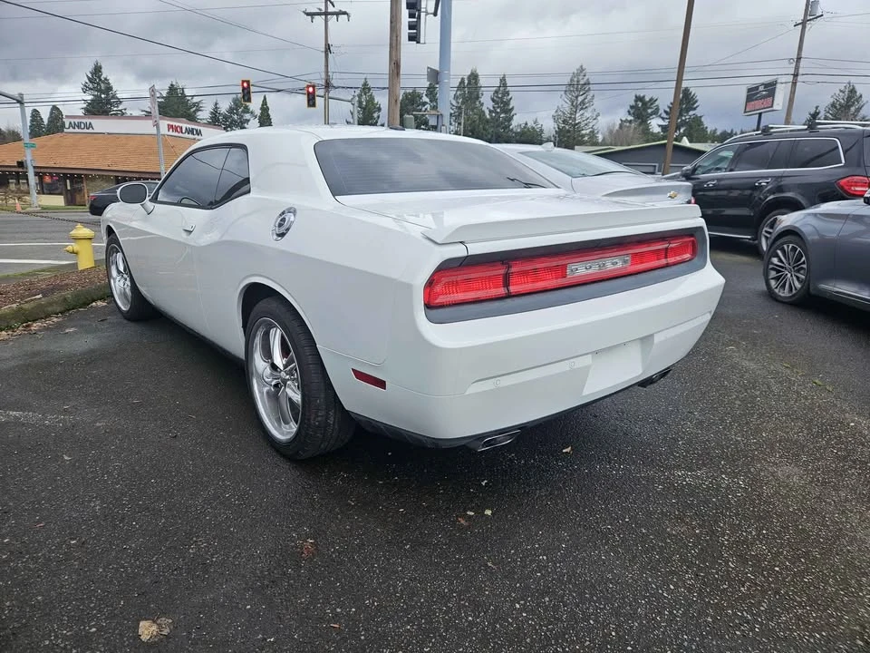 2013 Dodge Challenger 3rd Gen - Image 5 of 11