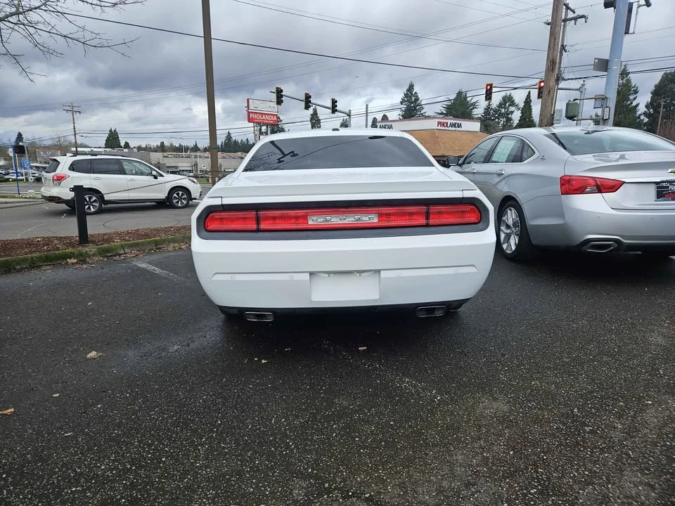 2013 Dodge Challenger 3rd Gen - Image 4 of 11