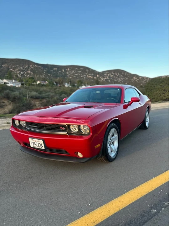 2013 Dodge Challenger 3rd Gen - Image 2 of 9