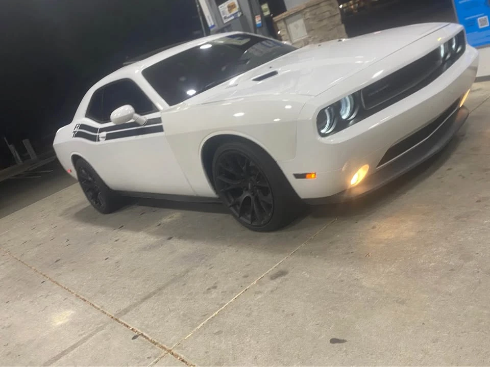 2013 Dodge Challenger 3rd Gen - Image 2 of 8
