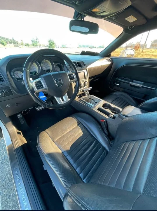 2013 Dodge Challenger 3rd Gen - Image 6 of 8