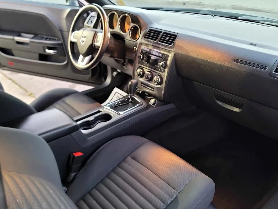 2013 Dodge Challenger 3rd Gen - Image 9 of 16