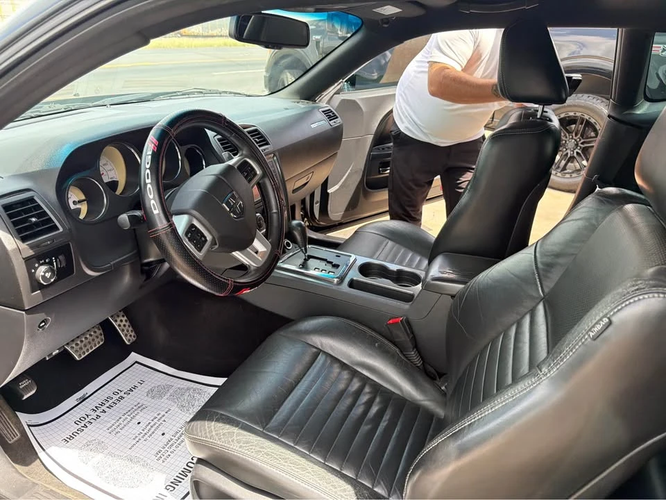 2013 Dodge Challenger 3rd Gen - Image 9 of 16