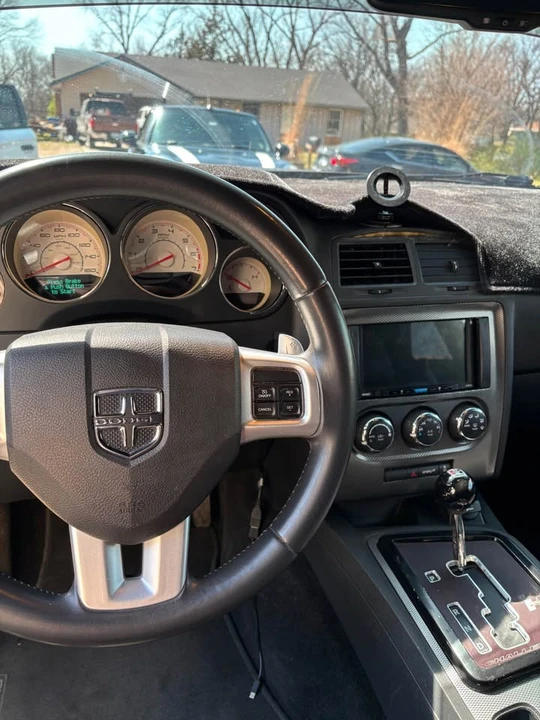 2013 Dodge Challenger 3rd Gen - Image 8 of 17