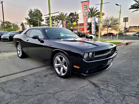 2013 Dodge Challenger R/T Coupe 2D