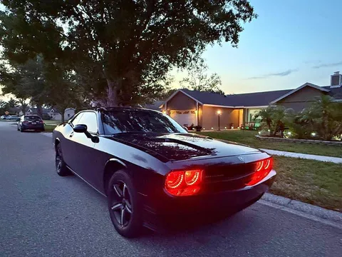 2013 Dodge Challenger R/T Coupe 2D