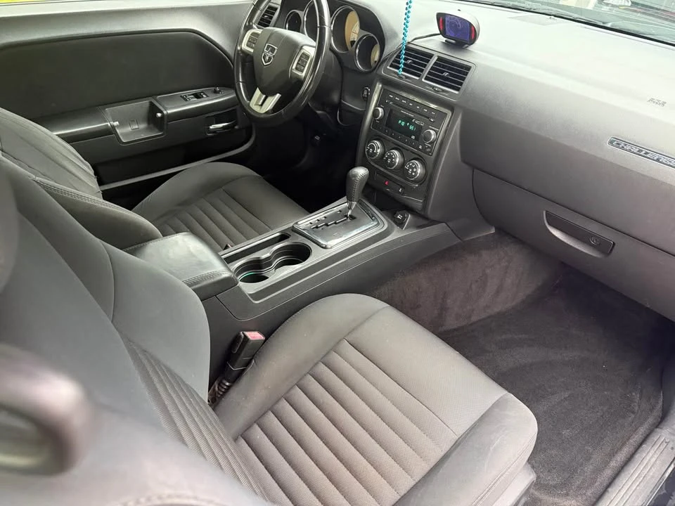 2013 Dodge Challenger 3rd Gen - Image 16 of 20