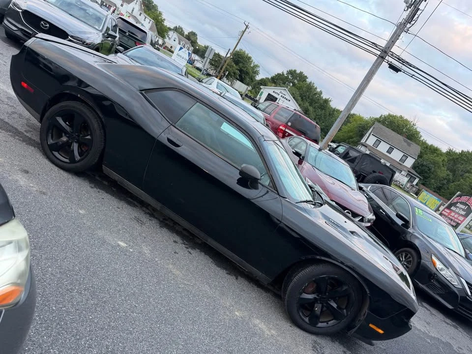 2013 Dodge Challenger 3rd Gen - Image 4 of 17