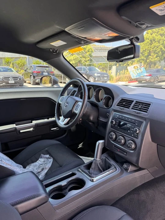 2013 Dodge Challenger 3rd Gen - Image 11 of 18