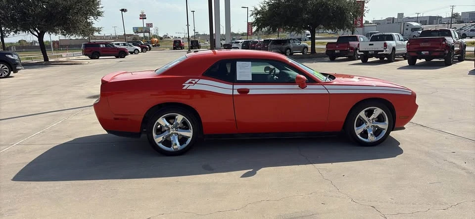 2013 Dodge Challenger 3rd Gen - Image 5 of 12