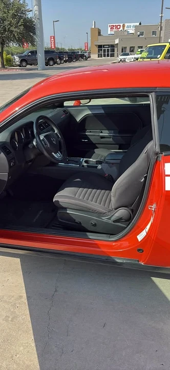 2013 Dodge Challenger 3rd Gen - Image 9 of 12