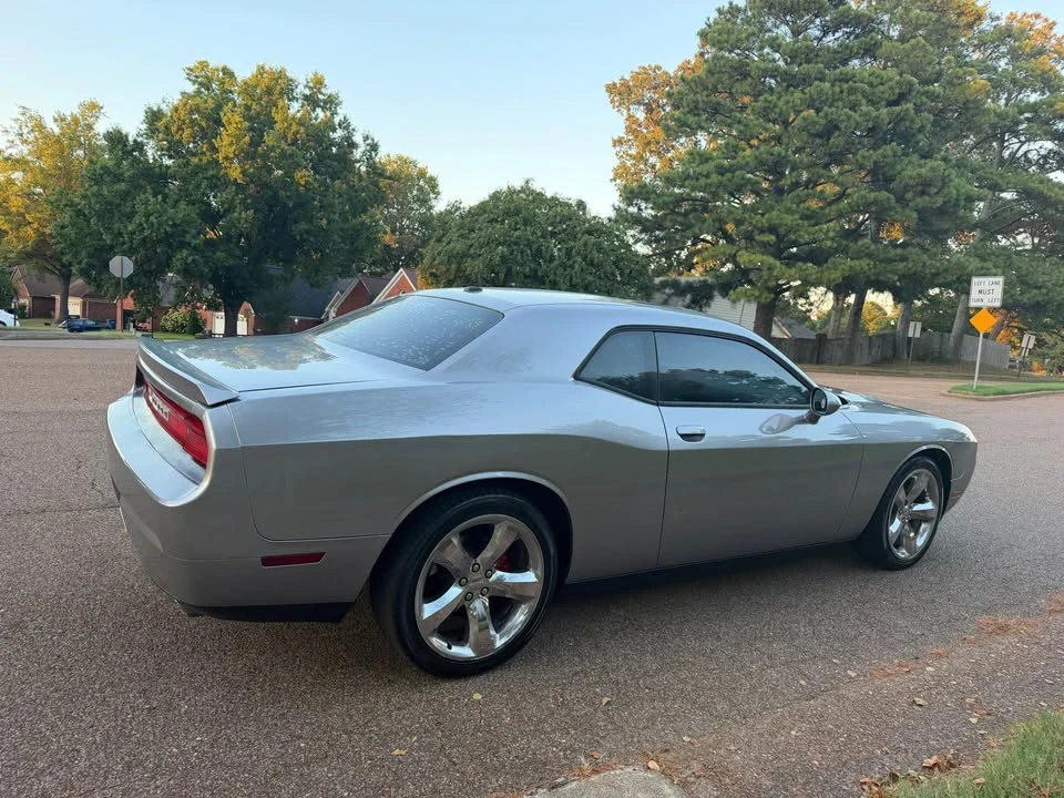 2013 Dodge Challenger 3rd Gen - Image 6 of 7