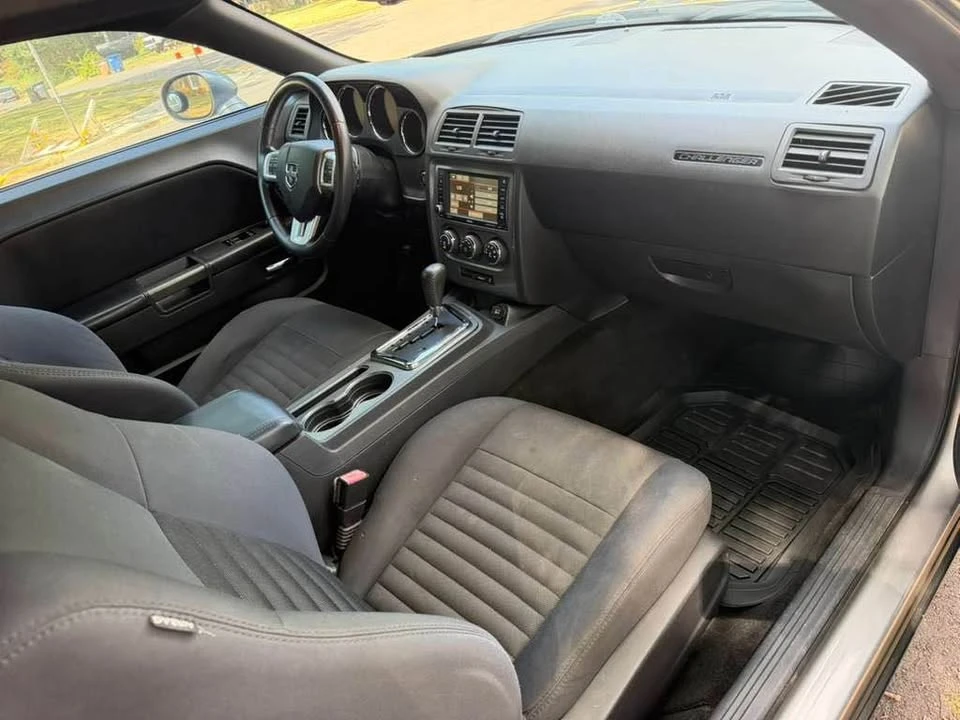 2013 Dodge Challenger 3rd Gen - Image 4 of 7