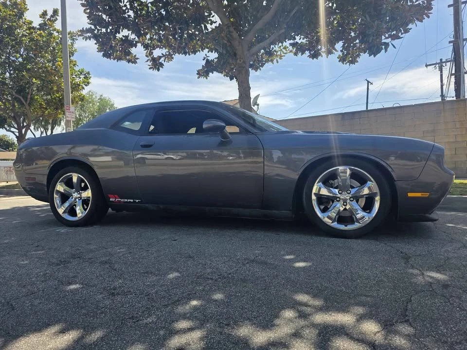 2013 Dodge Challenger 3rd Gen - Image 6 of 12