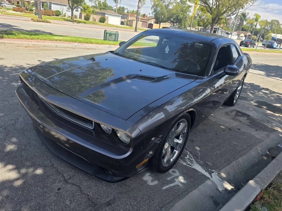 2013 Dodge Challenger 3rd Gen - Image 5 of 12