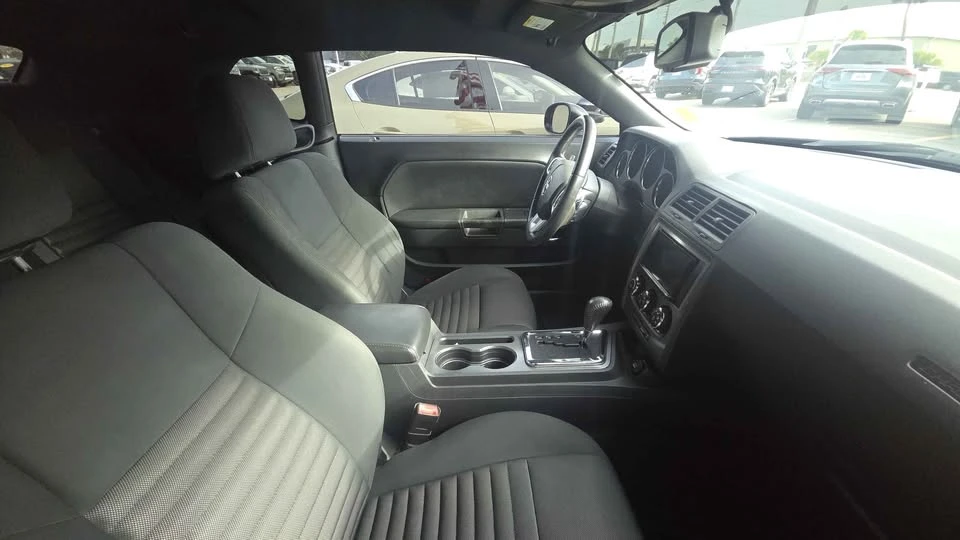 2013 Dodge Challenger 3rd Gen - Image 9 of 10