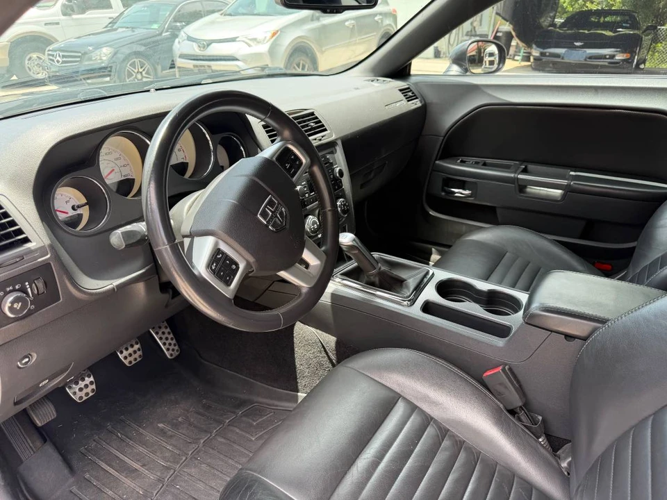 2014 Dodge Challenger 3rd Gen - Image 13 of 16