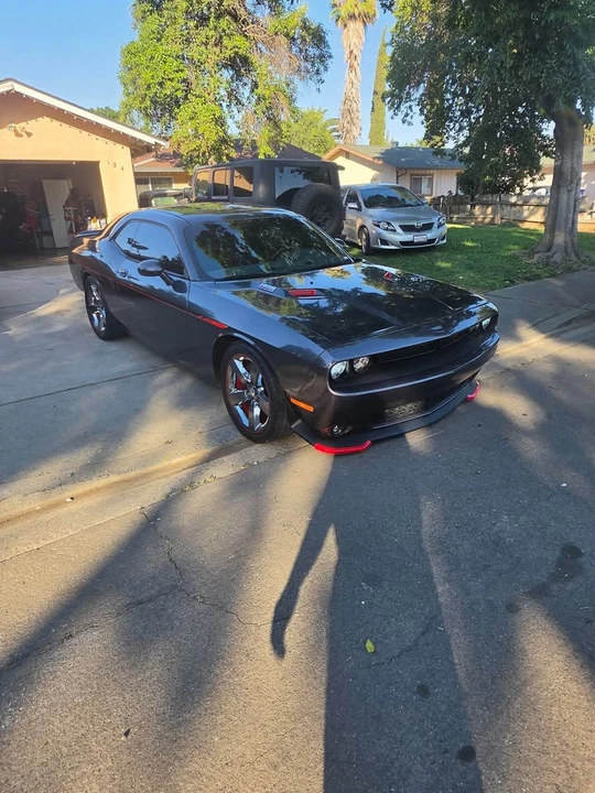 2013 Dodge Challenger 3rd Gen - Image 2 of 3