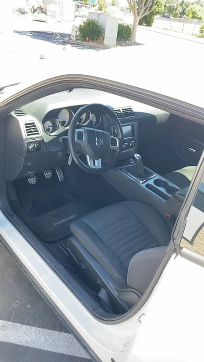 2013 Dodge Challenger 3rd Gen - Image 8 of 18