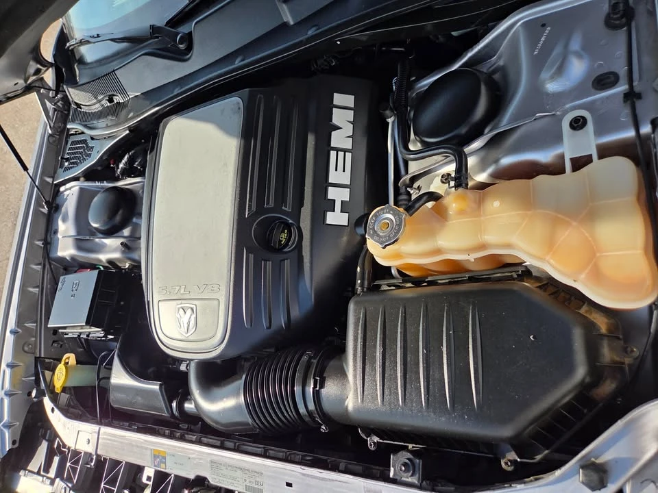 2013 Dodge Challenger 3rd Gen - Image 18 of 20