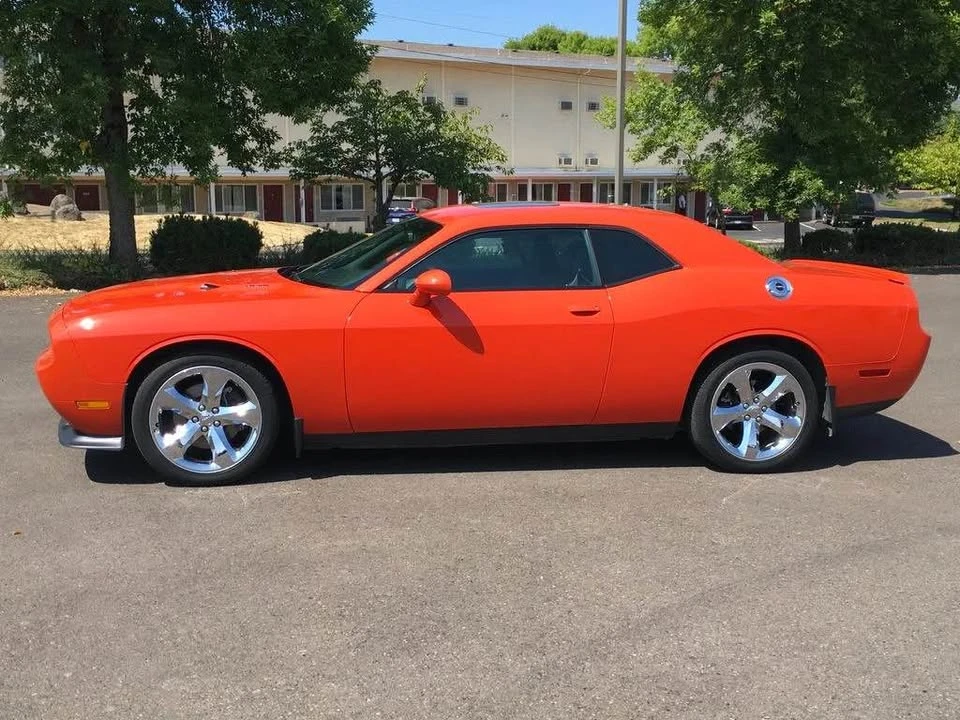 2013 Dodge Challenger 3rd Gen - Image 3 of 10