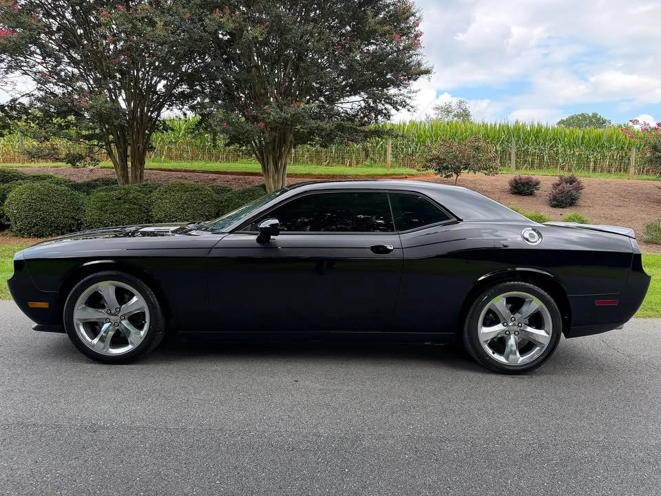2013 Dodge Challenger 3rd Gen - Image 5 of 15