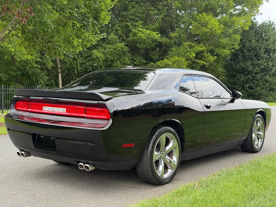 2013 Dodge Challenger 3rd Gen - Image 8 of 15