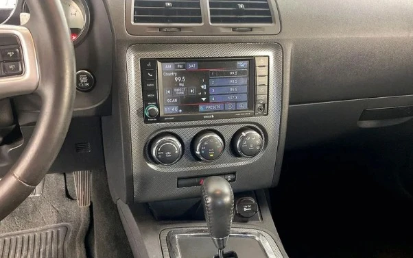 2013 Dodge Challenger 3rd Gen - Image 9 of 12