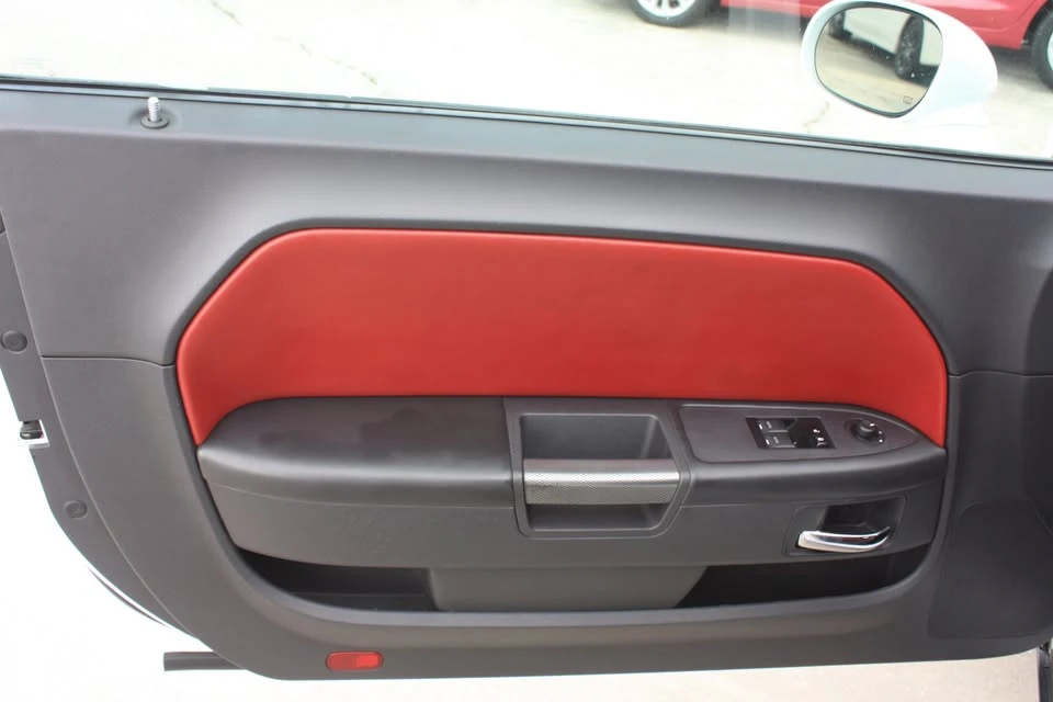 2013 Dodge Challenger 3rd Gen - Image 5 of 10